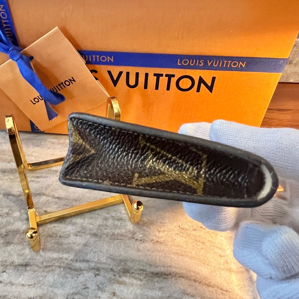 Louis Vuitton Eyeglasses Case - Picture 8 of 10